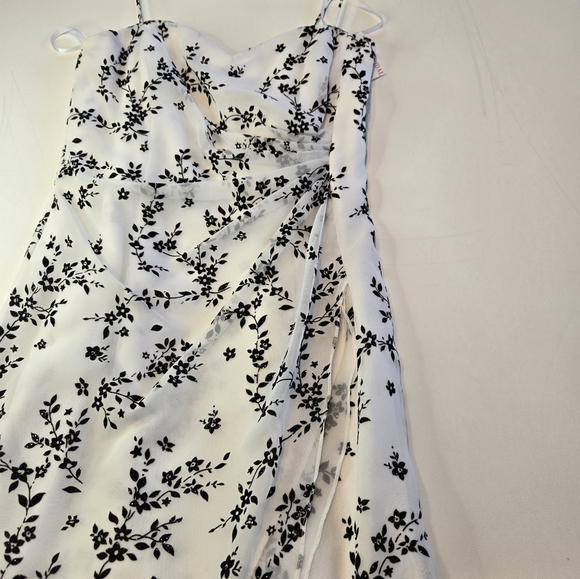Floral Spaghetti Strap High/Low Hem Prom‎ Dress - Picture 2 of 12